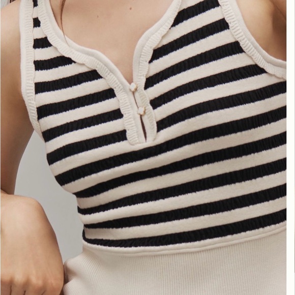 Maeve Textured Cropped Tank - Picture 5 of 6